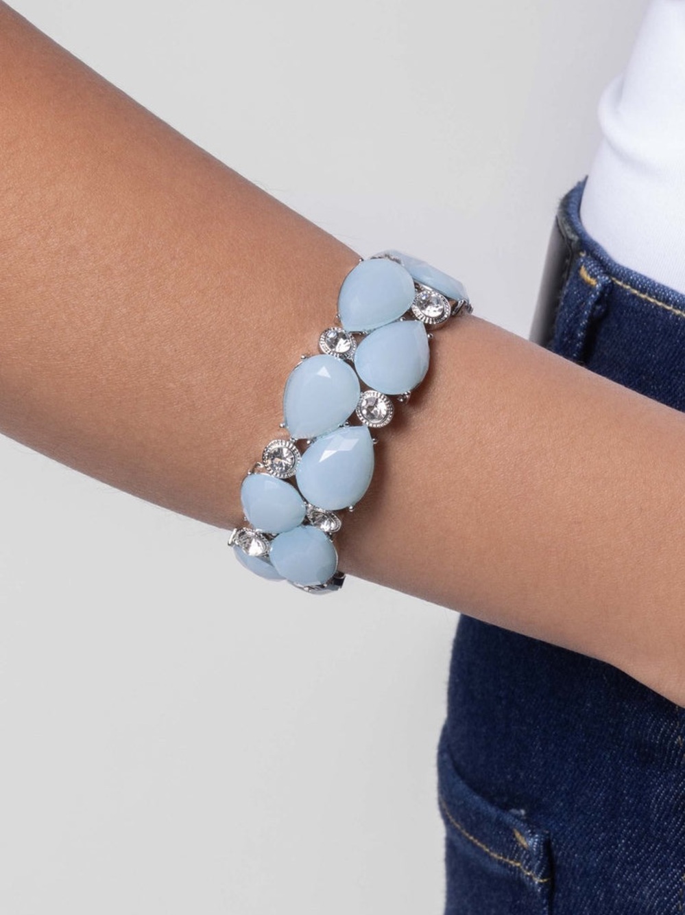 NWT Blue Teardrop Bracelet(Last One)